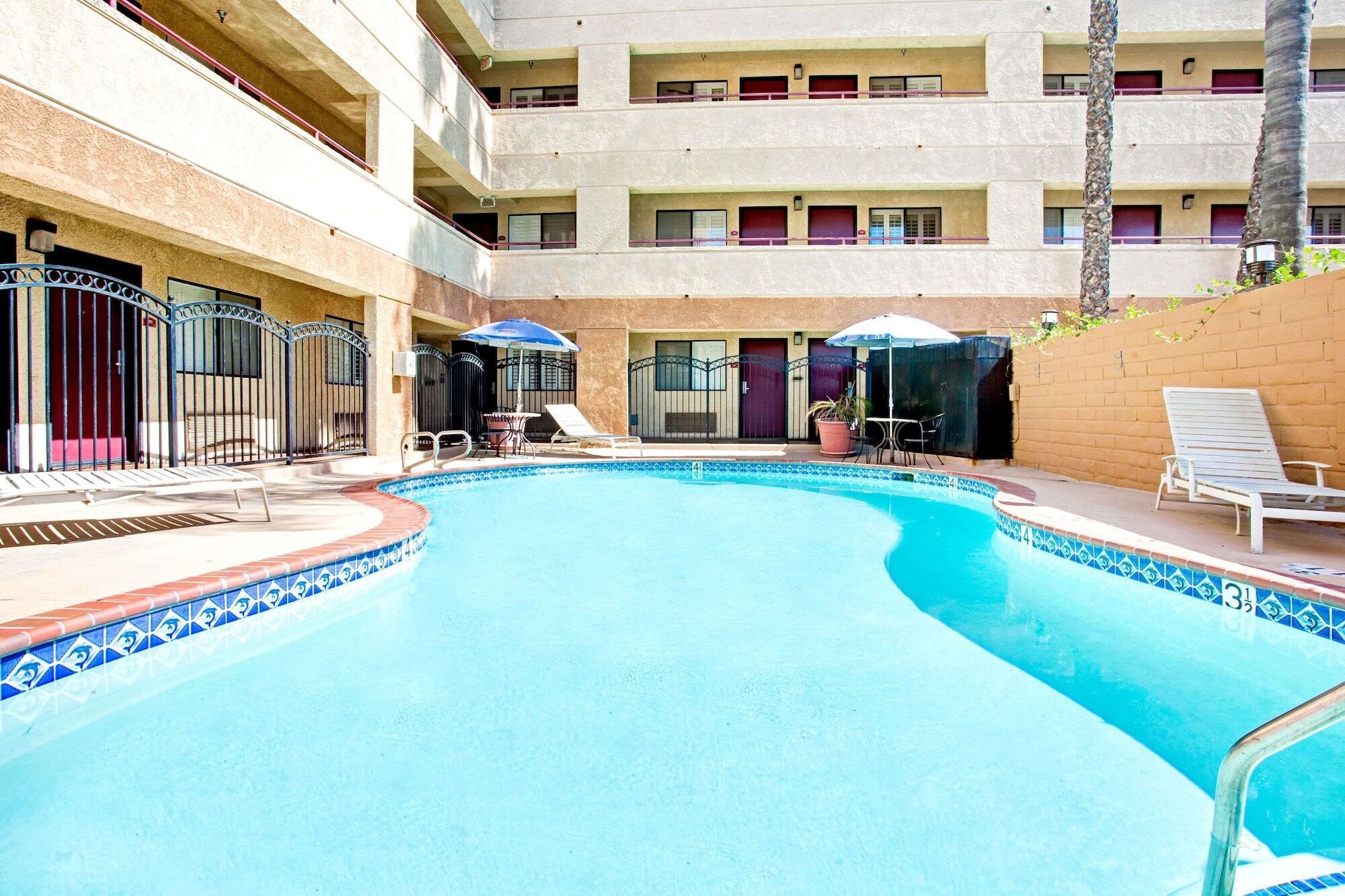 Travelodge By Wyndham Chatsworth Los Ángeles Exterior foto